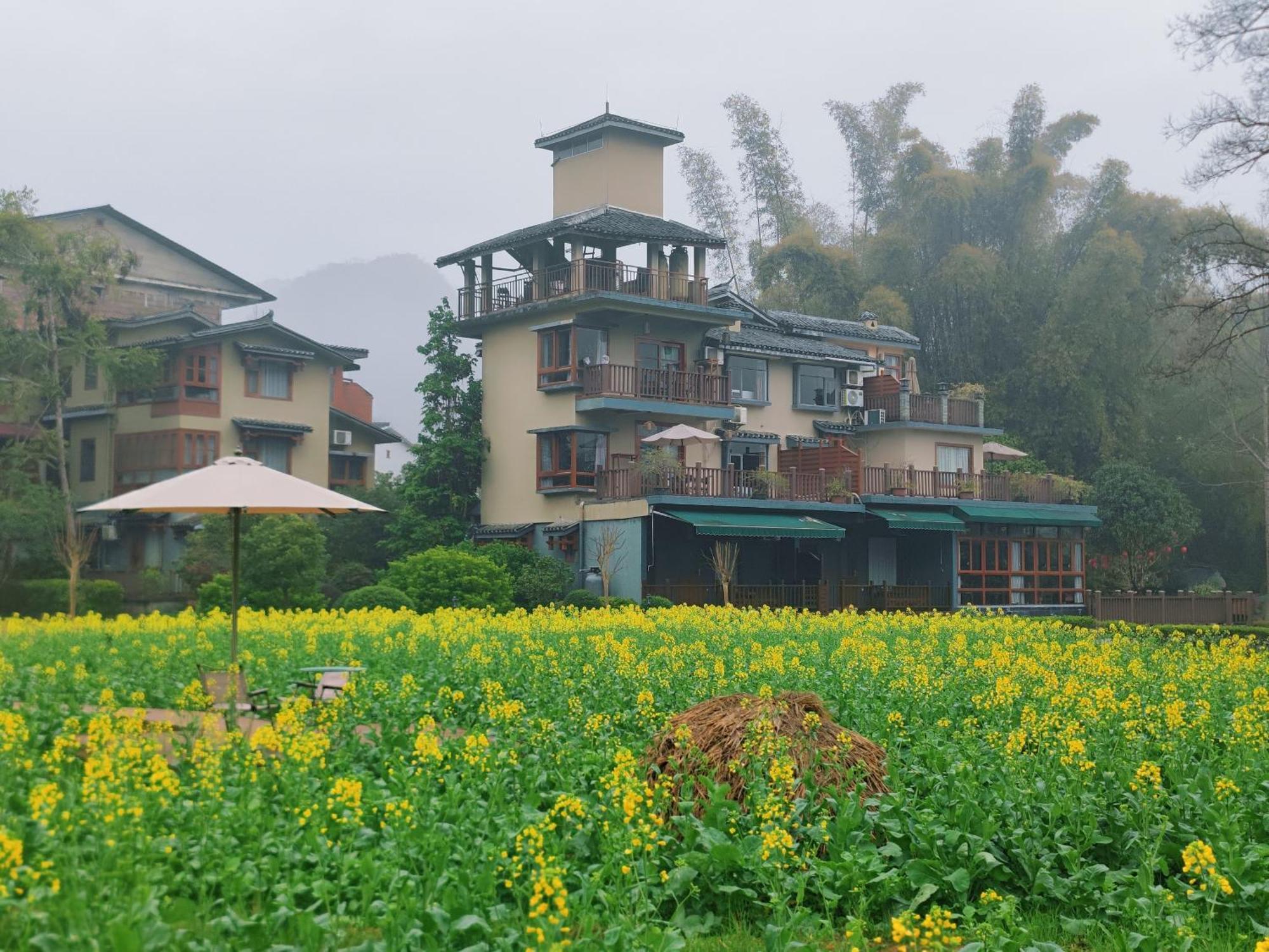 Moondance Boutique Resort Yangshuo Exterior foto